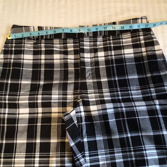 Ralph Lauren Active Bermuda shorts, size 10, no stains, EUC - Picture 3 of 4